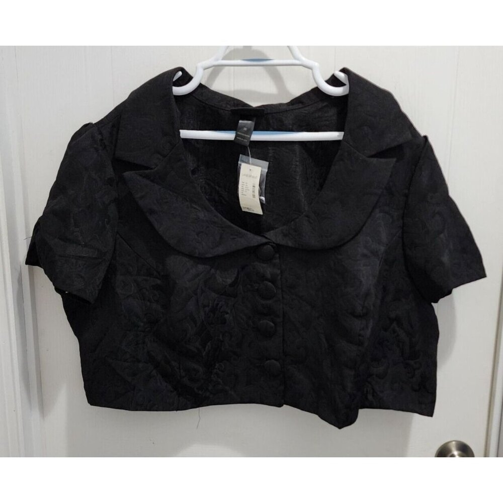 NEW Lane Bryant Women's Collared Button Front Cropped Blazer Jacket Black Sz 28